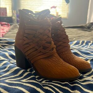 Brown Women's Heeled Boots